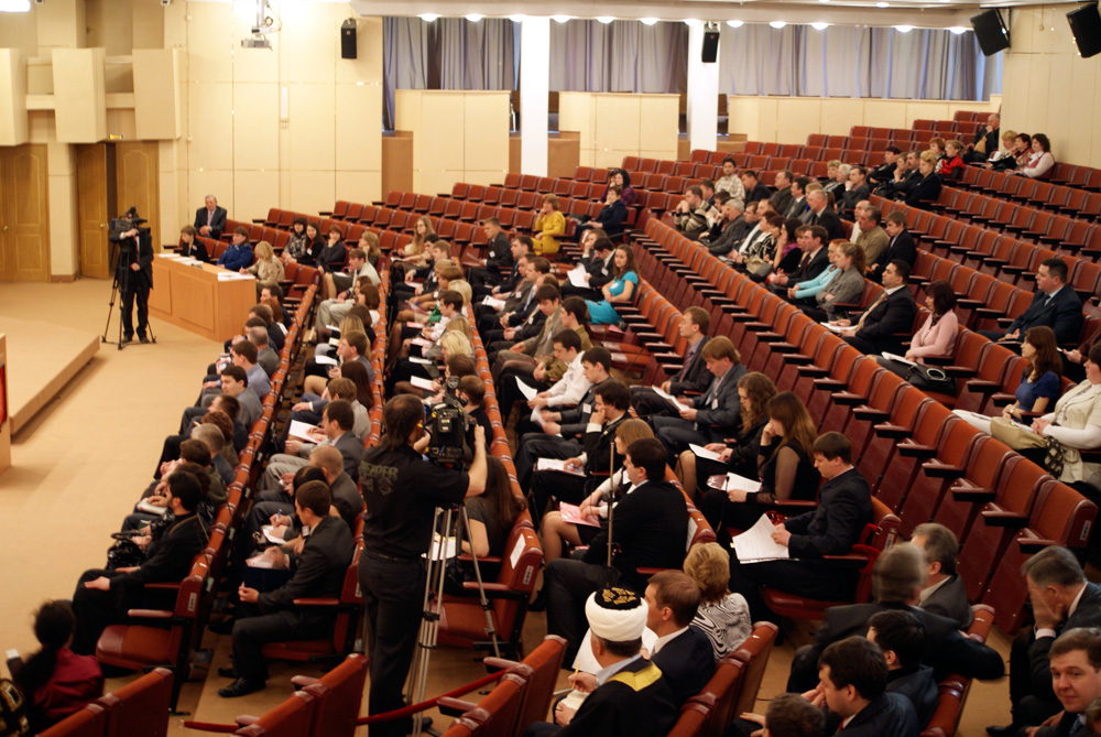 Вчера состоялось первое заседание молодежного парламента Тульской области