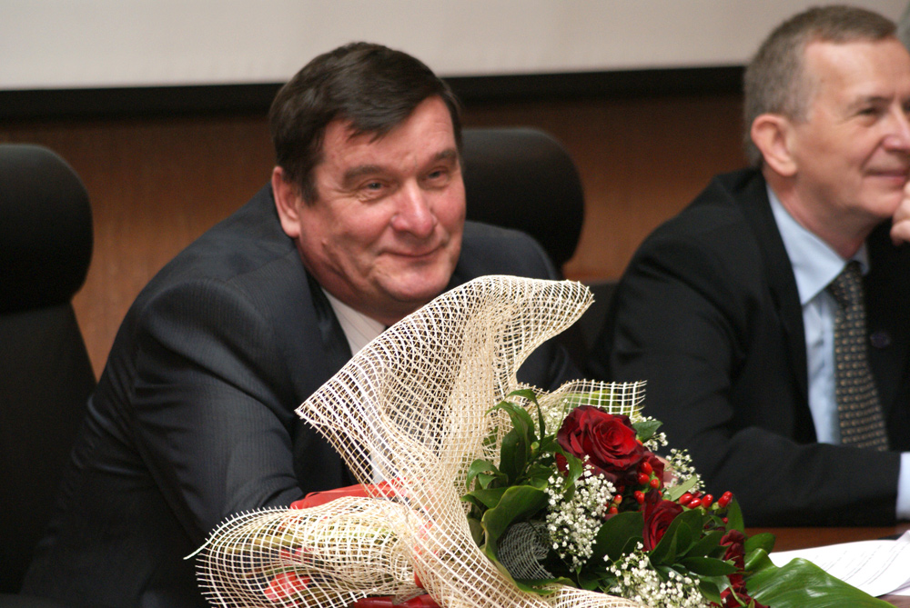 Кафедре теоретической механики — 80!