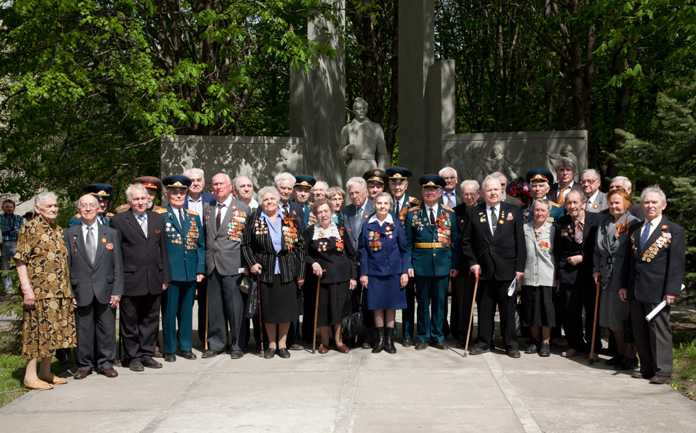 У университетской Стелы Памяти прошел 25-й традиционный митинг, посвященный юбилею Великой Победы