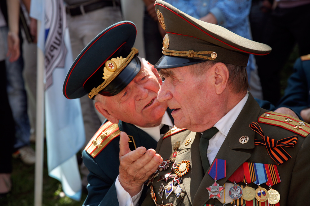 У университетской Стелы Памяти прошел 25-й традиционный митинг, посвященный юбилею Великой Победы