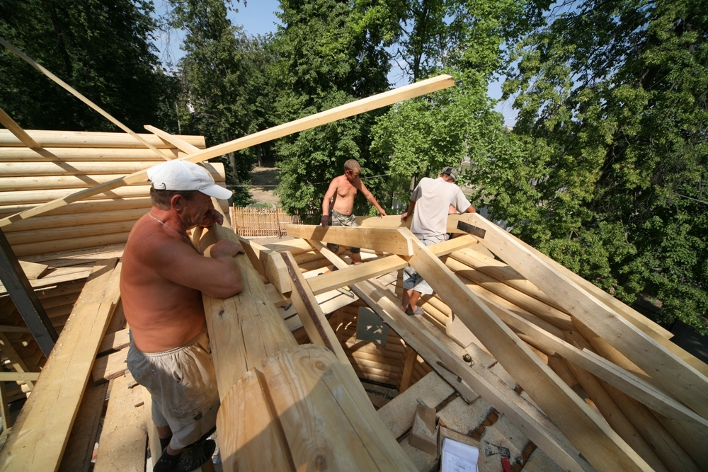 Завершается возведение сруба университетского храма