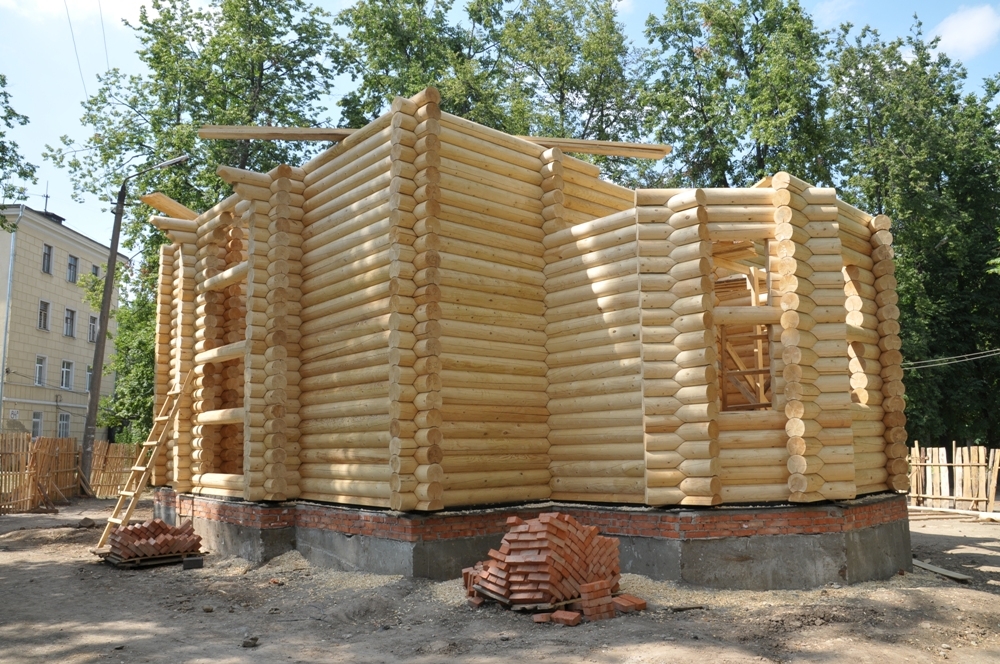 Завершается возведение сруба университетского храма