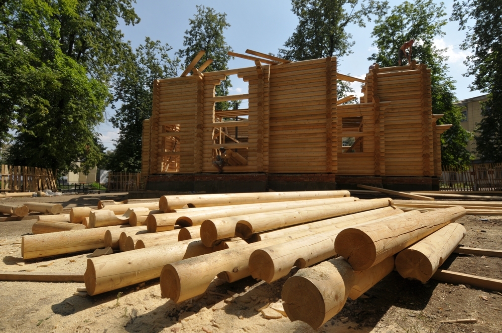 Завершается возведение сруба университетского храма