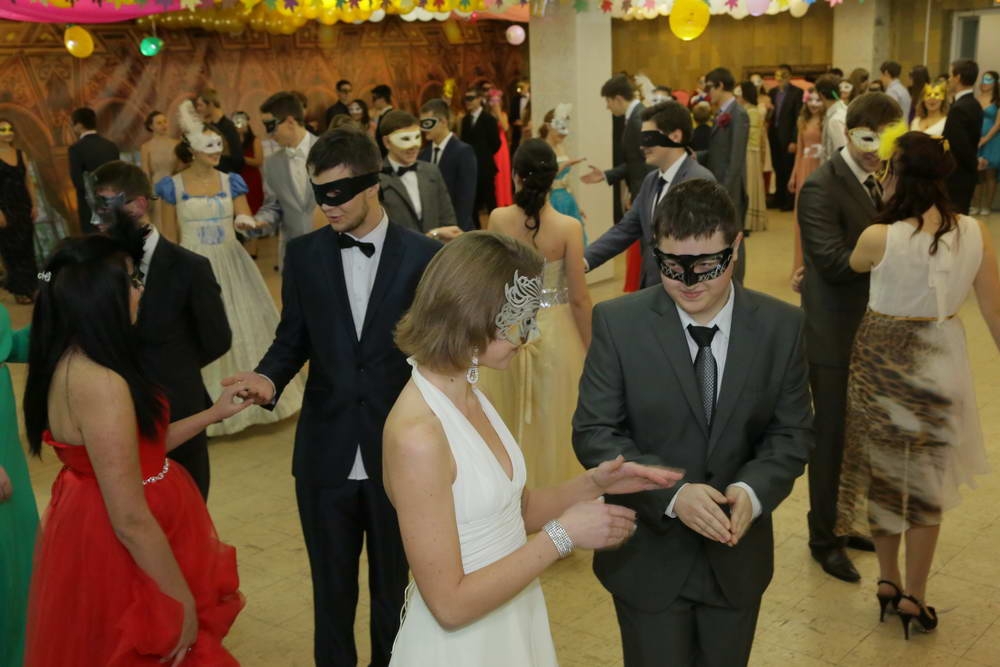 Вы поедете на бал?