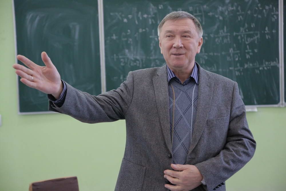 В слове «САММАТ» — корень математический!