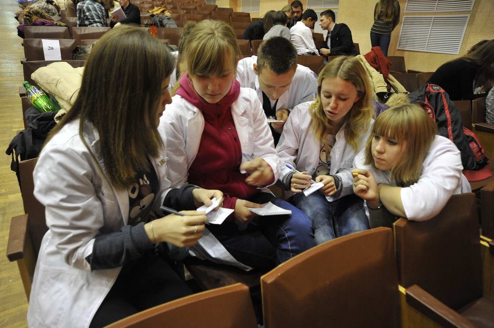 Ахиллу помогли бахилы