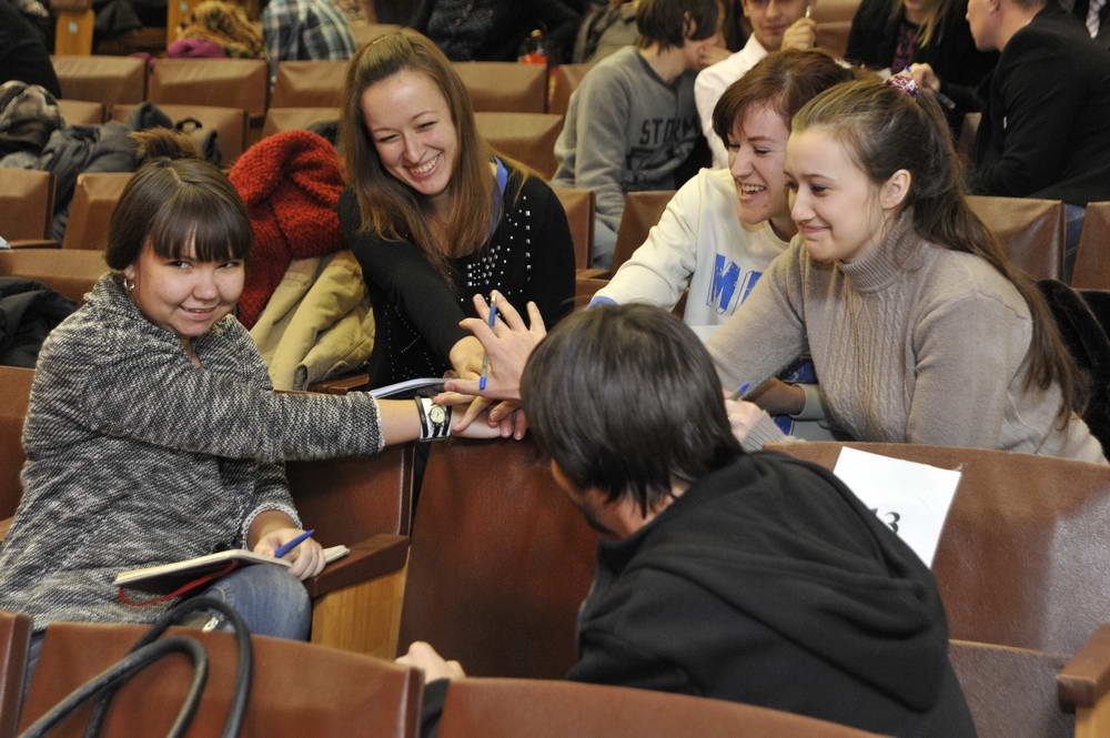 Ахиллу помогли бахилы