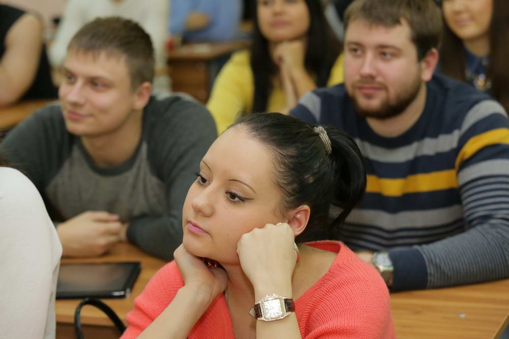 Научная конференция в профессиональный праздник