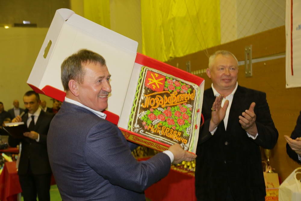 Турнир поколений