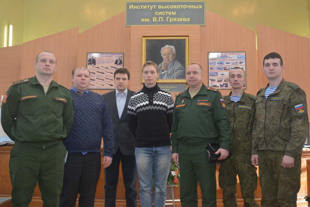 Служба по контракту — достойный выбор!   