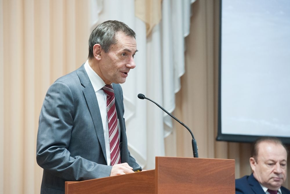 «Не теряйте времени – идите в науку!»