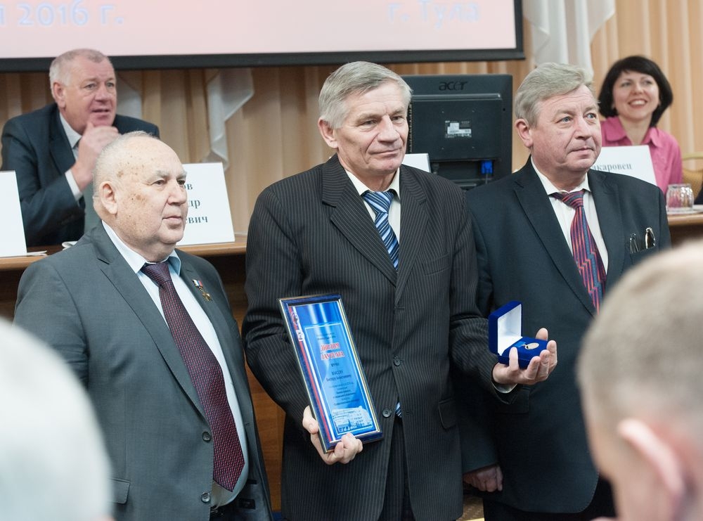 «Не теряйте времени – идите в науку!»