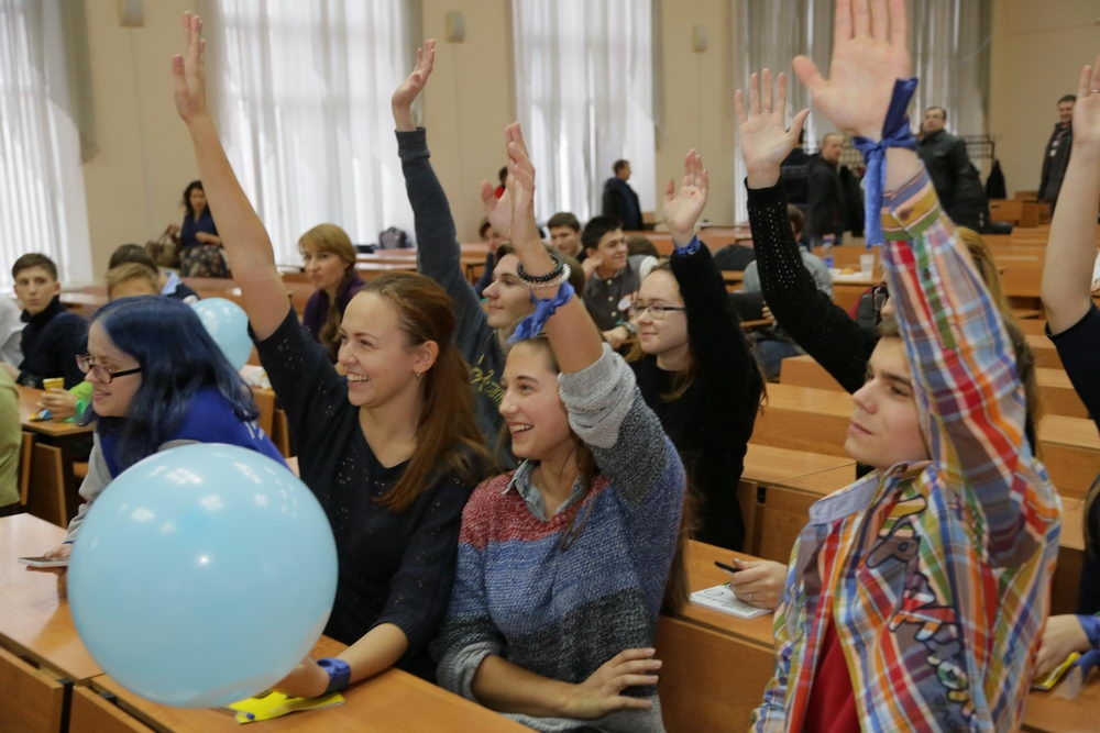 Абитуриенты спасают человечество