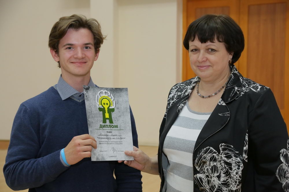 Абитуриенты спасают человечество