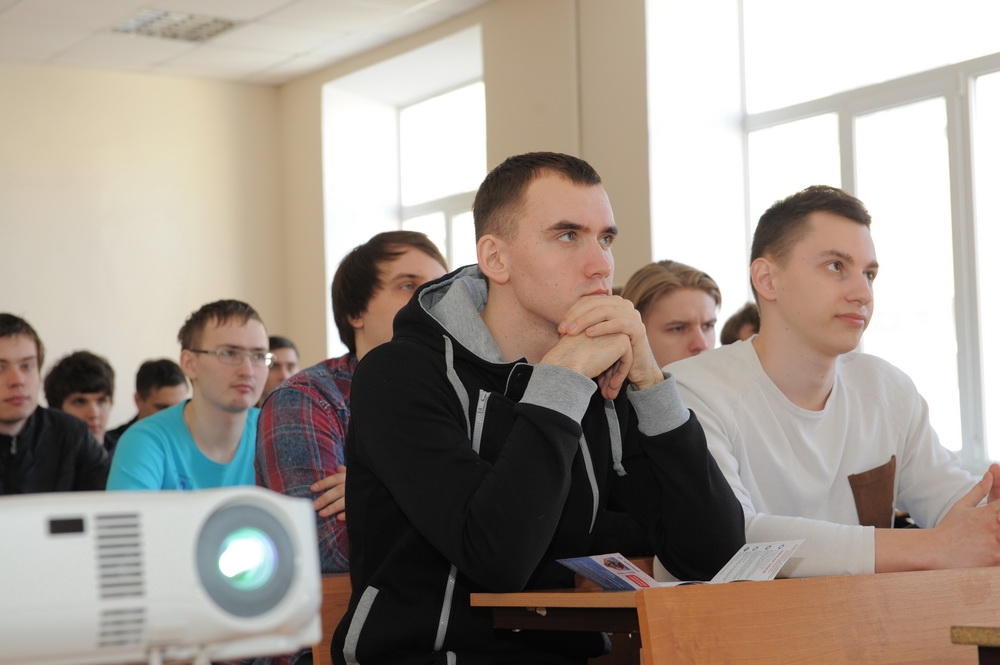 Служба по контракту: почётно, ответственно и с преимуществами