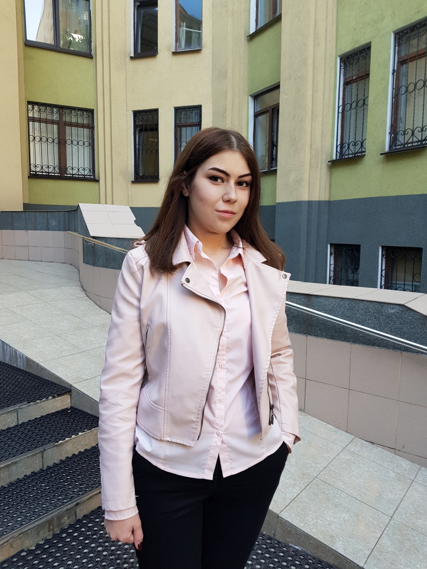 По научным заслугам