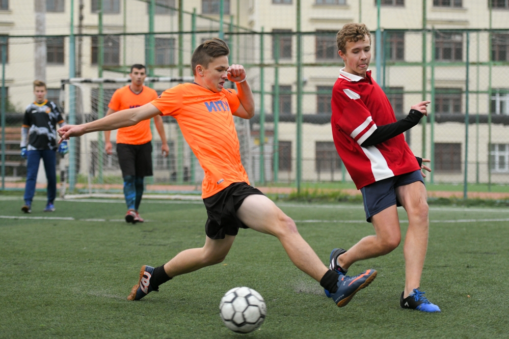 Мал, да удал 