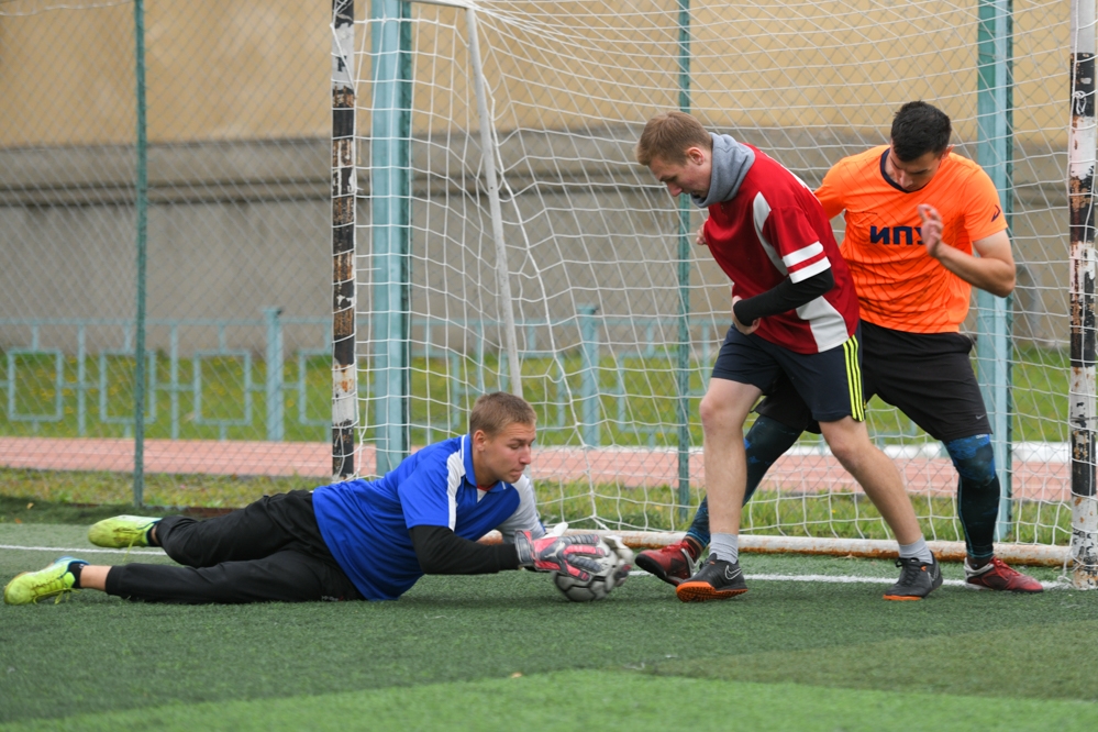 Мал, да удал 