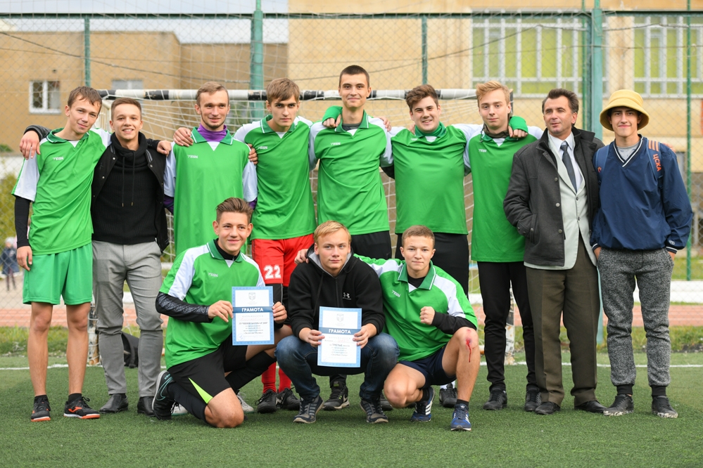 Мал, да удал 