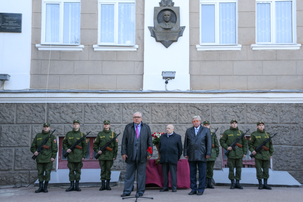 10 лет без мастера