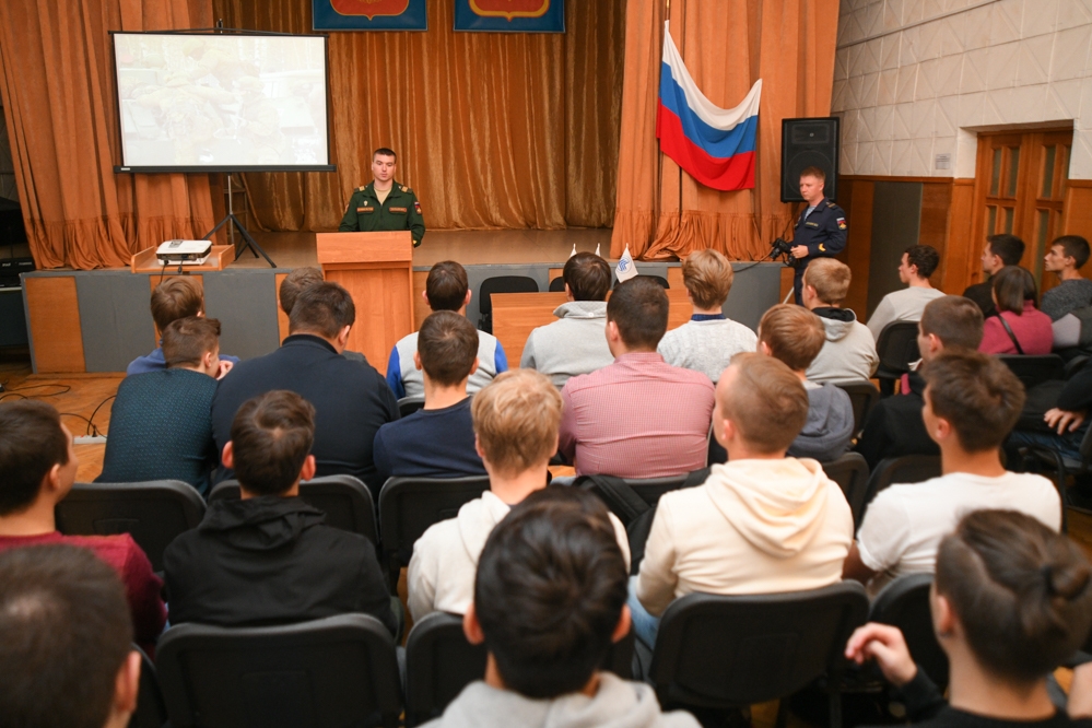 Служба по контракту — стабильность и уверенность в завтрашнем дне!