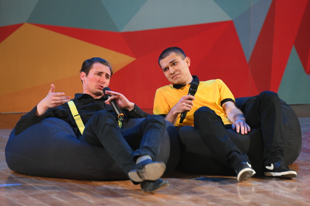 Кто посадит свитер?