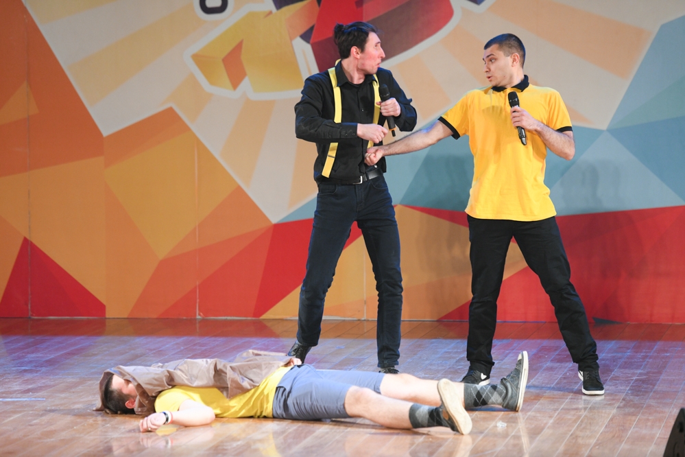 Кто посадит свитер?