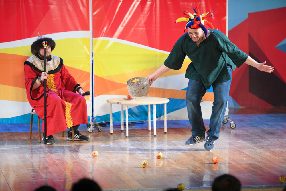 Кто посадит свитер?