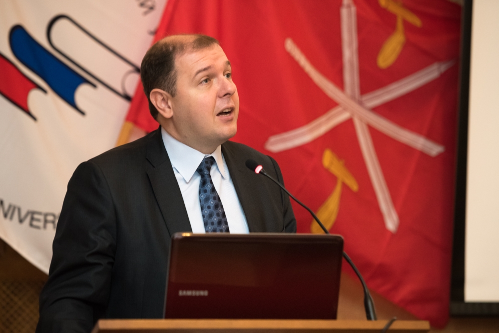 Важно не только научить человека, но и сделать его востребованным