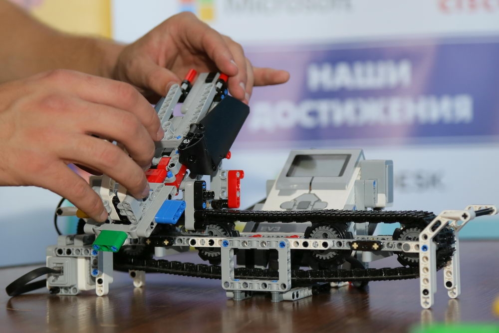 Кем быть, чтобы выйти на профессиональную орбиту?