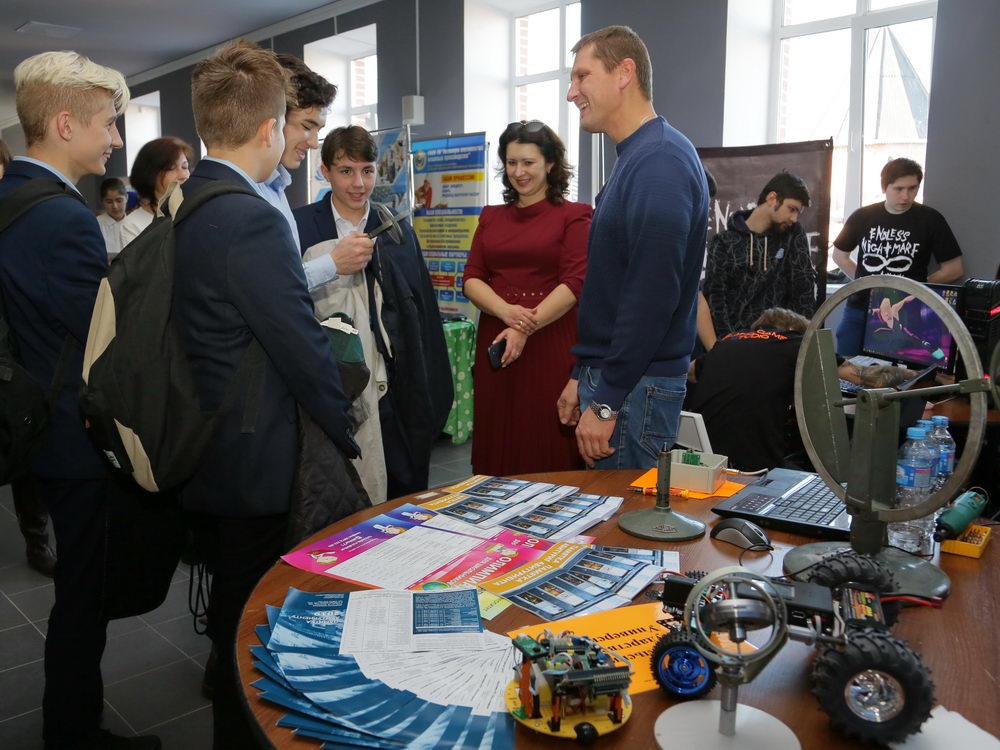 Кем быть, чтобы выйти на профессиональную орбиту?