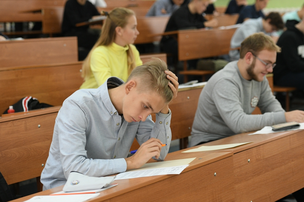 Им обязательно нужна физика