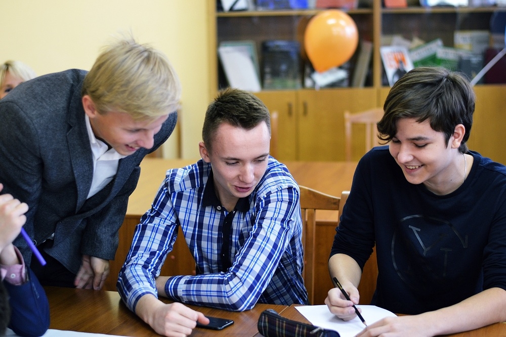 Как пиарщики профессиональный праздник отмечали