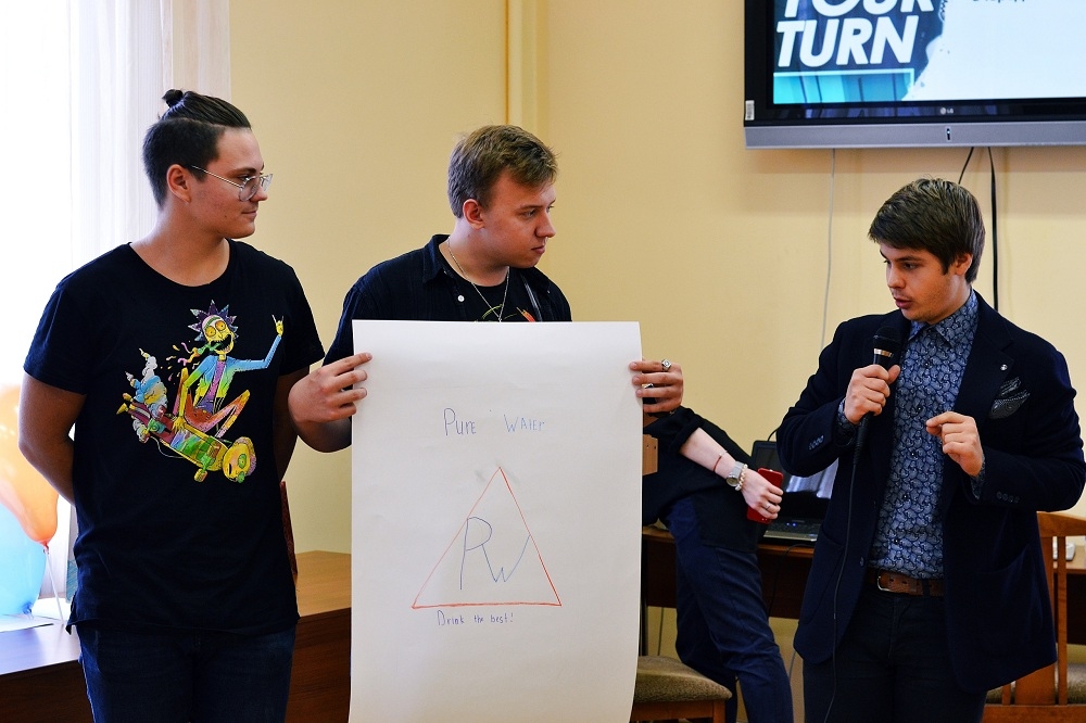 Как пиарщики профессиональный праздник отмечали