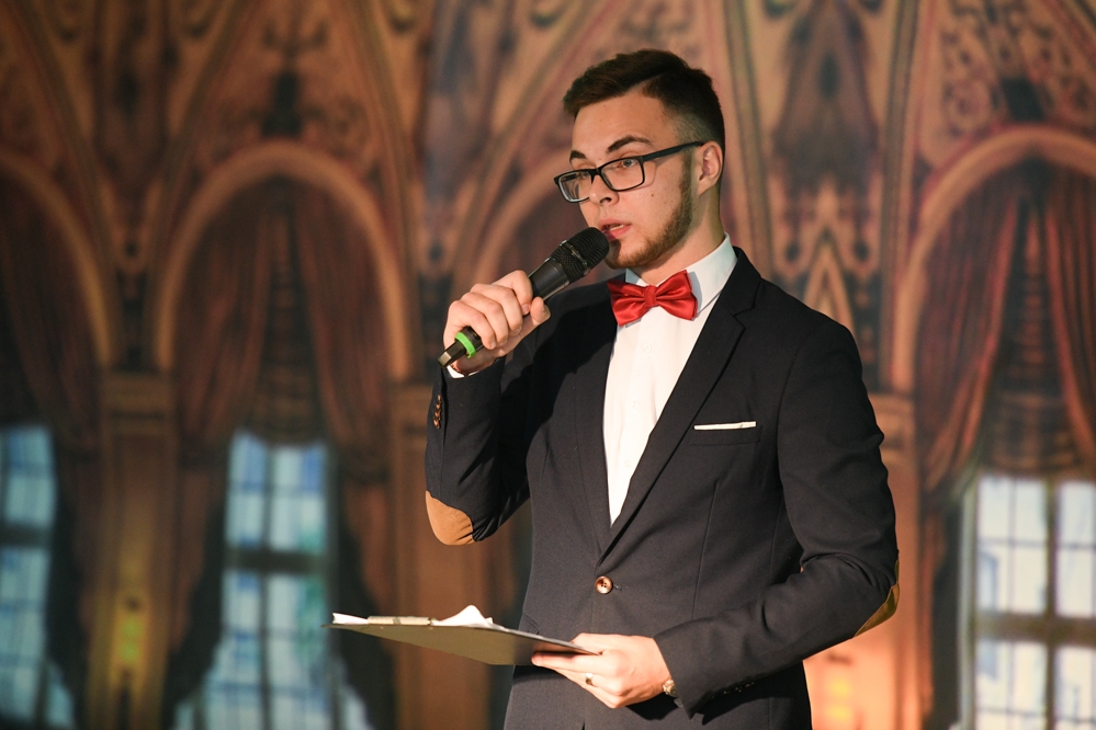 Общаться без языкового барьера? Приходите в "Мир"!