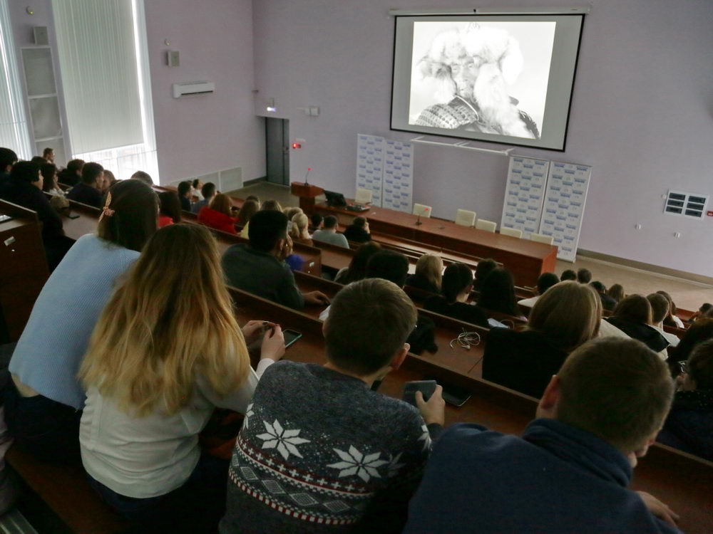 История оживает в кинолектории