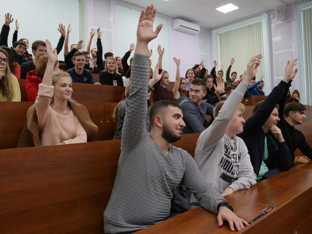 История оживает в кинолектории