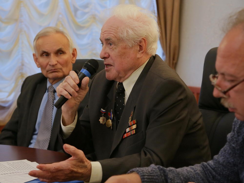  Телемост памяти маршала Д.Ф. Устинова 