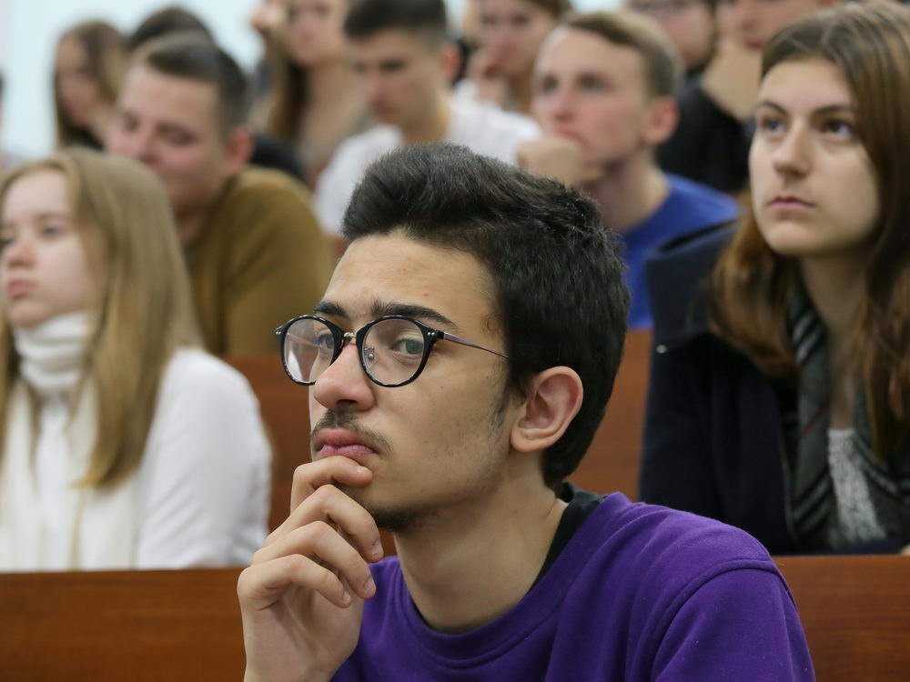 Об институциональном анализе развития России 