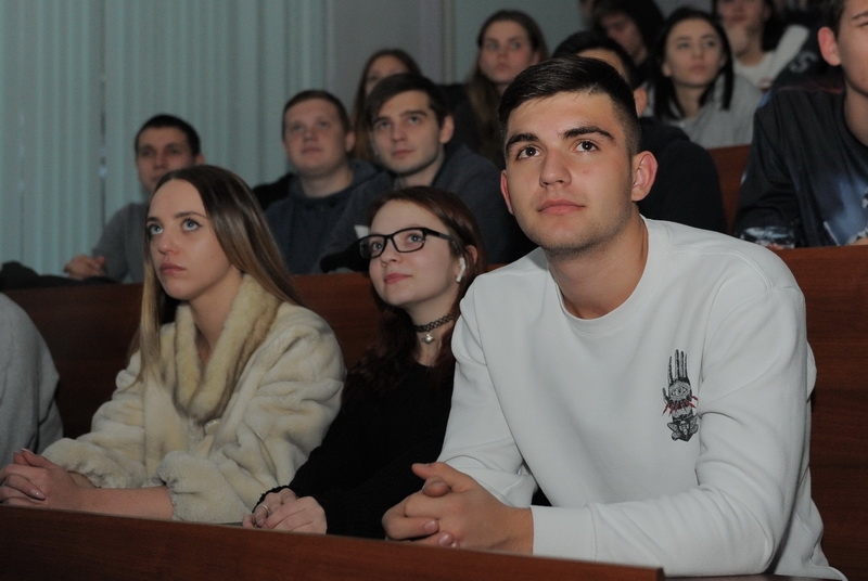 Без анекдотов