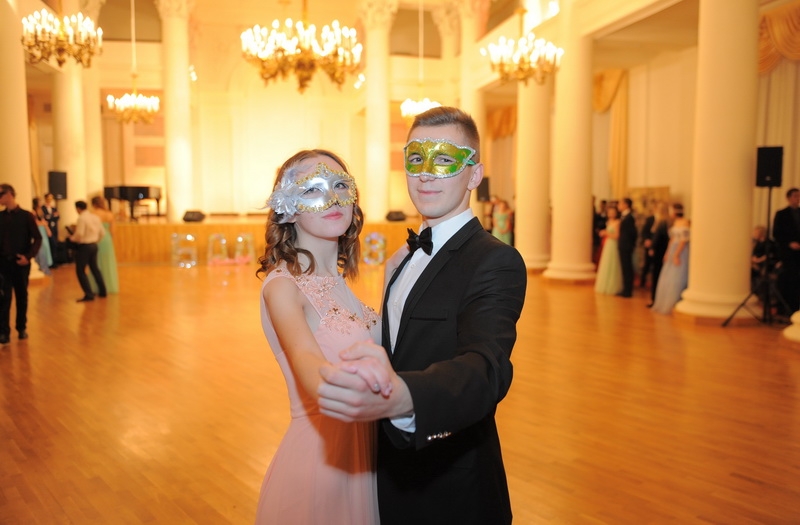 И бал зазвучал!