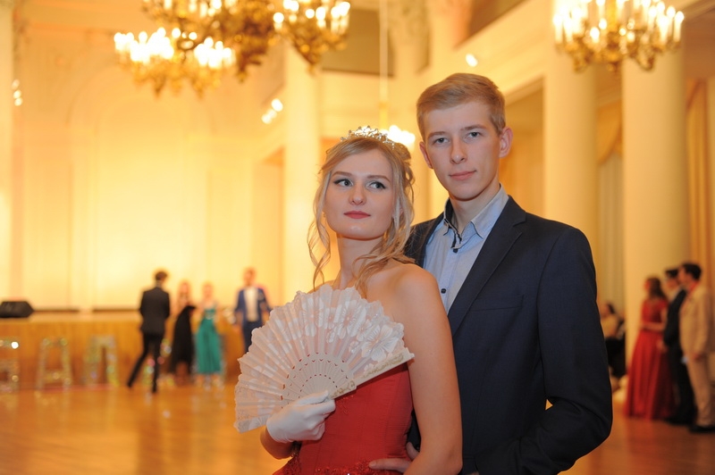 И бал зазвучал!