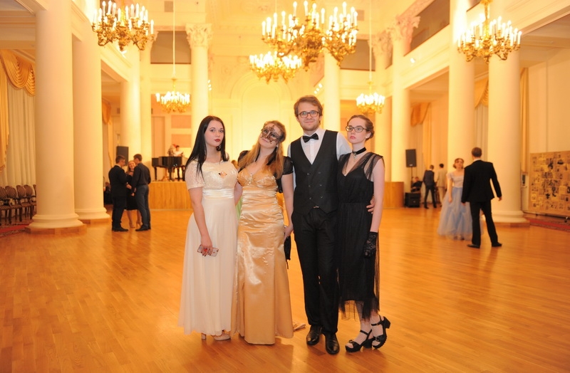 И бал зазвучал!