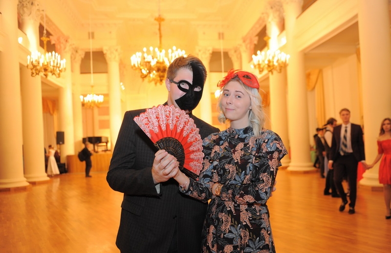 И бал зазвучал!