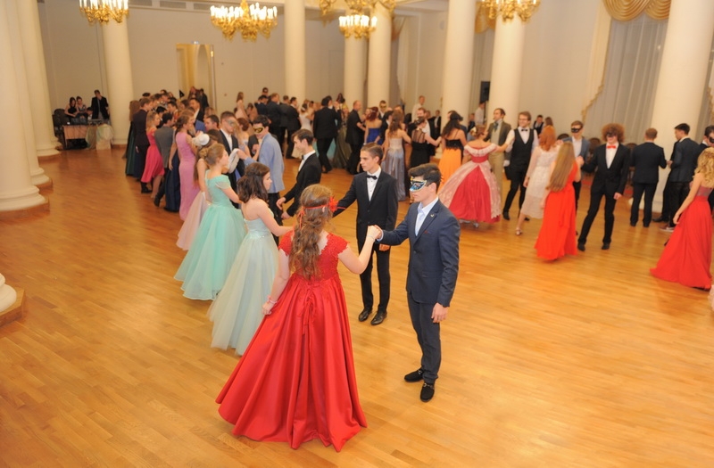 И бал зазвучал!