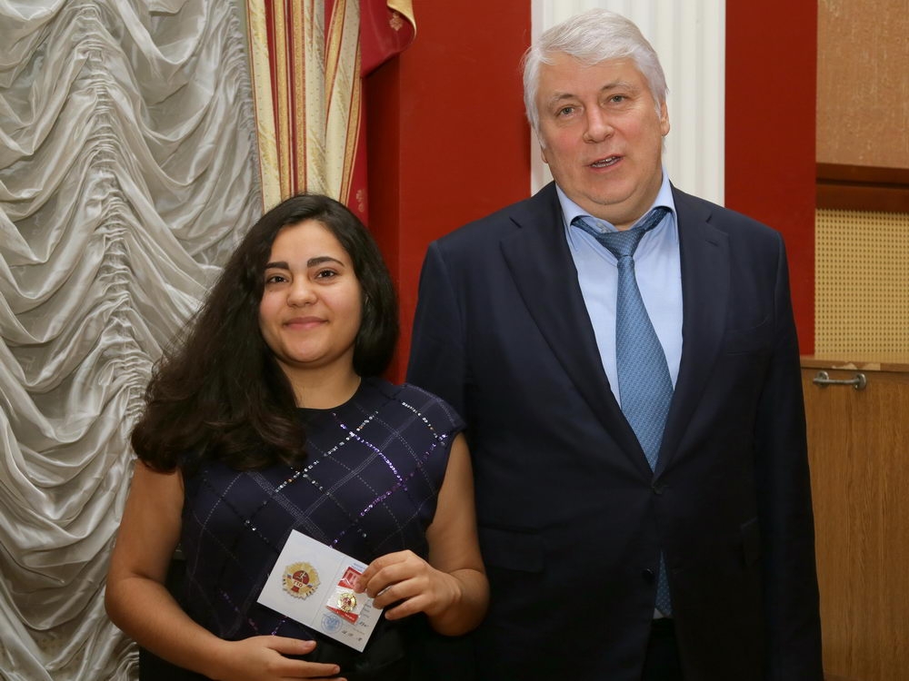 Труд — дорога к успеху