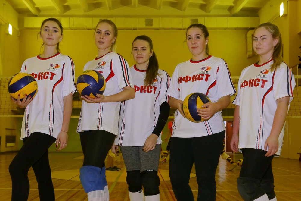 Всех построили!