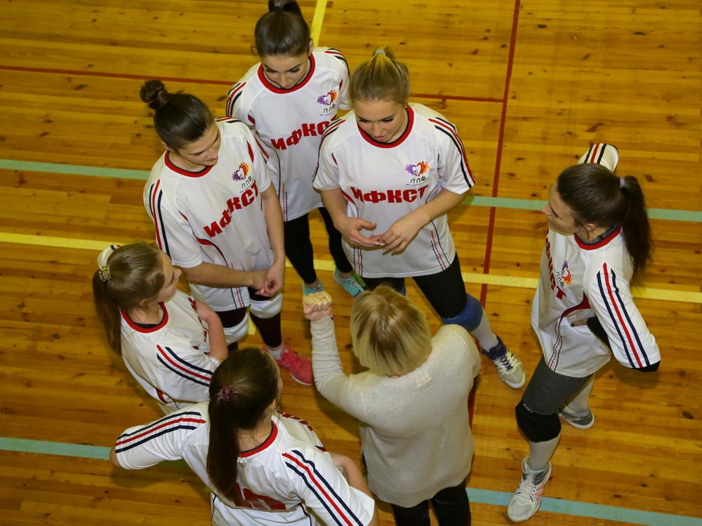 Всех построили!