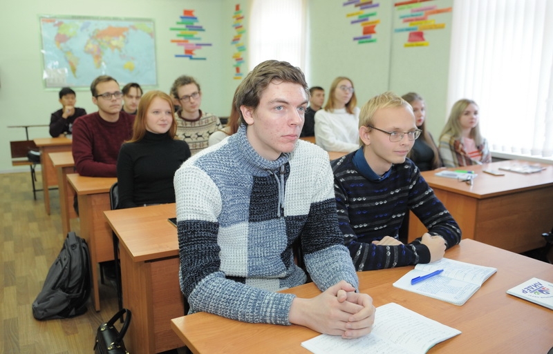 На одной кафедре — четыре главреда