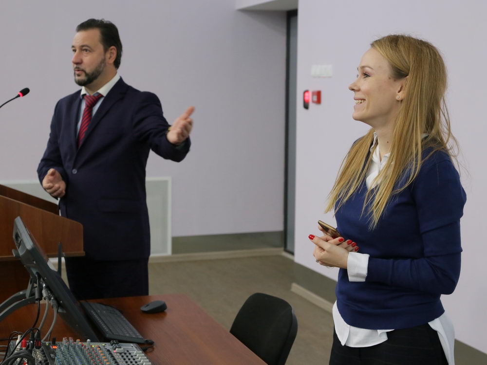 Чтобы финансы не пели романсы